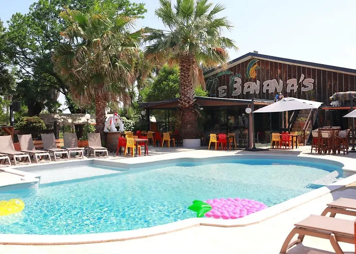 Le Banana'S Hotel Aleria  photo