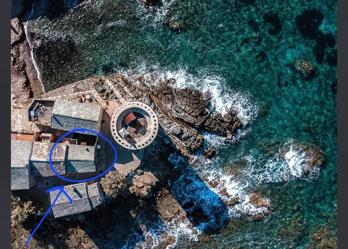 Maison De Pecheur Les Pieds Dans L'Eau Ersa photo