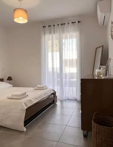 Appartement De La Plage Solaro photo