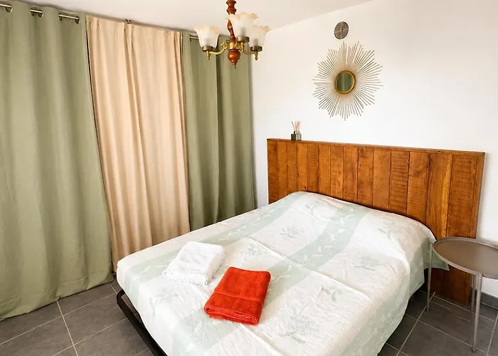 Appartement Independant Dans Bas De Villa Entre Mer & Montagnes Afa foto