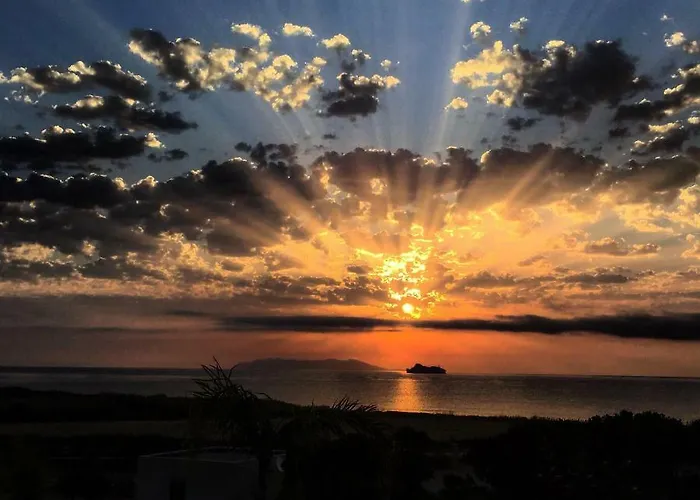 Aria Marina Hotel Meria photo
