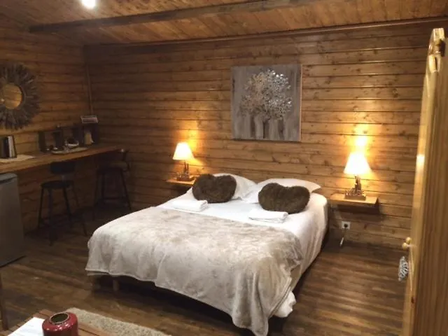 Gites Les Chalets Vezzani Spa photo